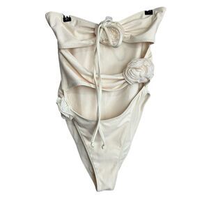 SAME Swim Rosette Cut Out One Piece Swimsuit Size Medium in Ivory Cream Flower